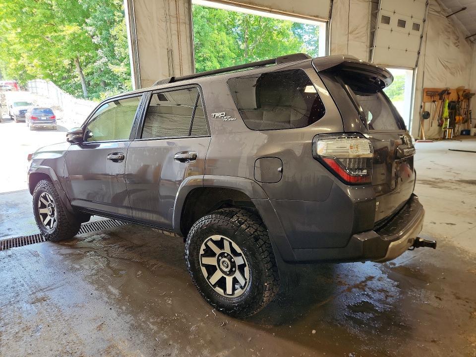 2020 TOYOTA 4RUNNER TRD OFF-ROAD PREMIUM — Фото 2 из 13