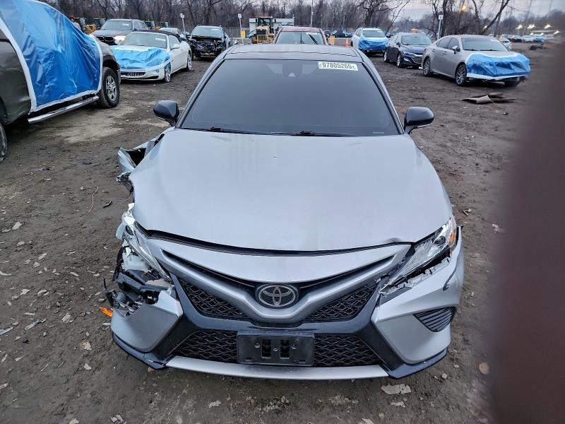 2020 TOYOTA CAMRY XSE — Фото 5 из 12