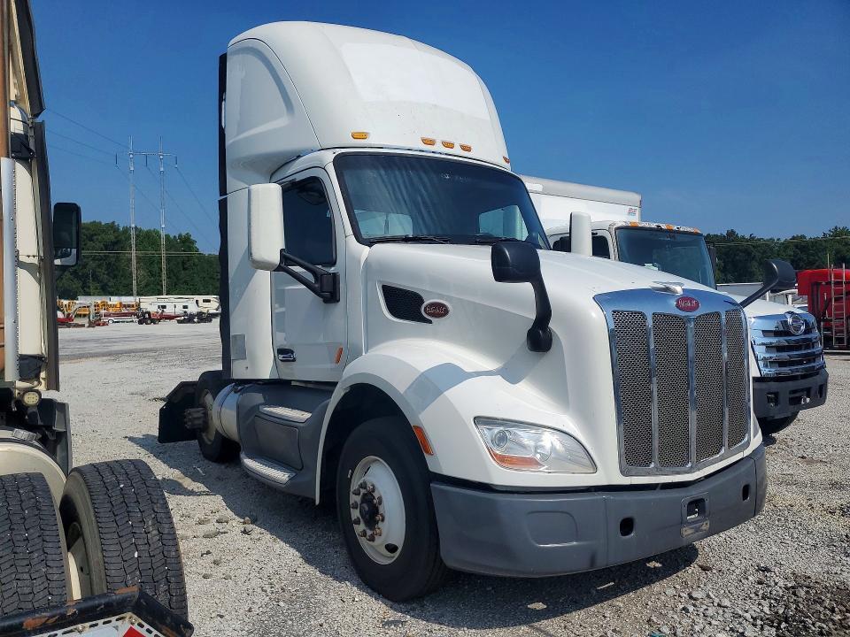 2015 PETERBILT 579 SEMI TRUCK — Фото 4 из 11