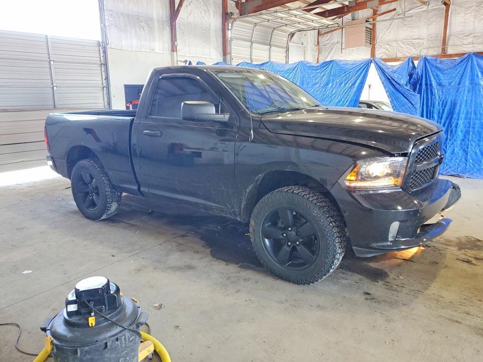 2015 RAM 1500 ST — Фото 4 из 12