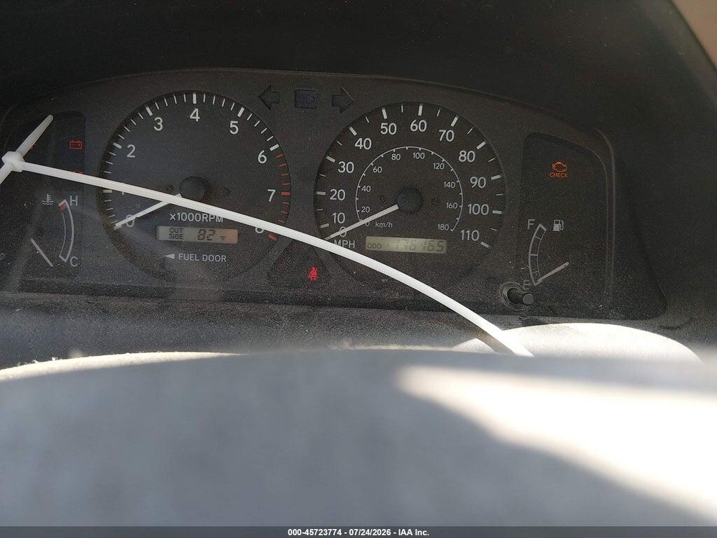 2T1BR12E02C527042 2002 TOYOTA COROLLA photo no. 7
