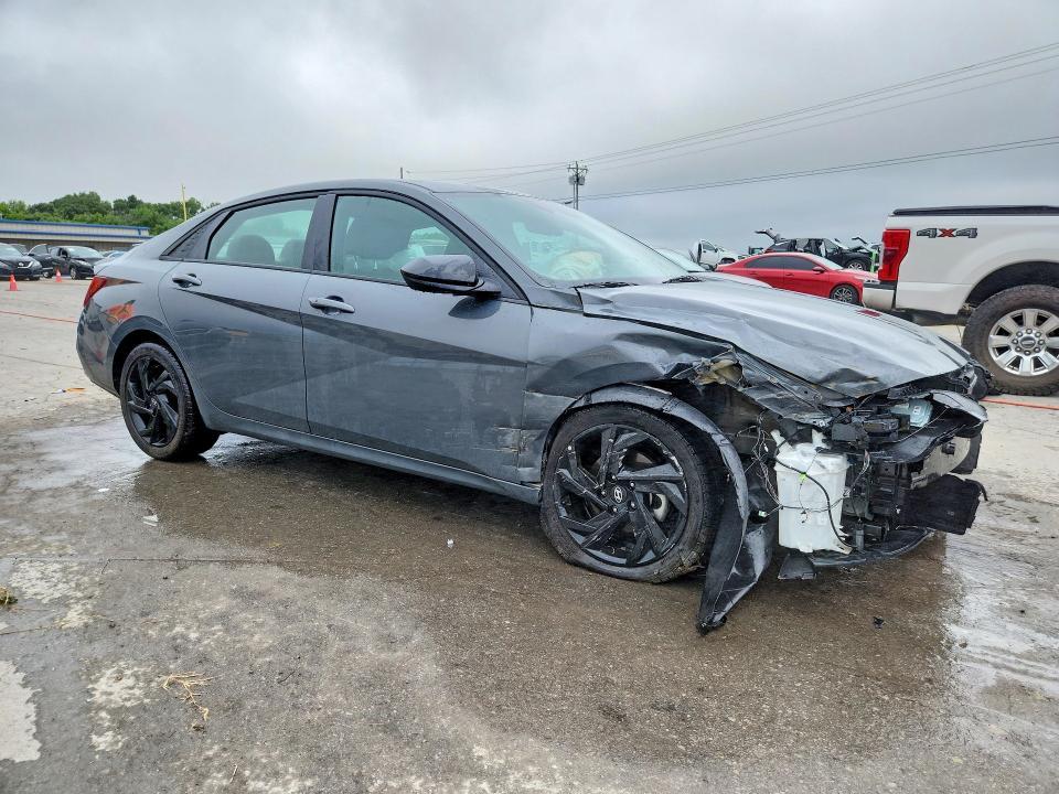 2026 HYUNDAI ELANTRA SEL SPORT — Фото 4 из 13