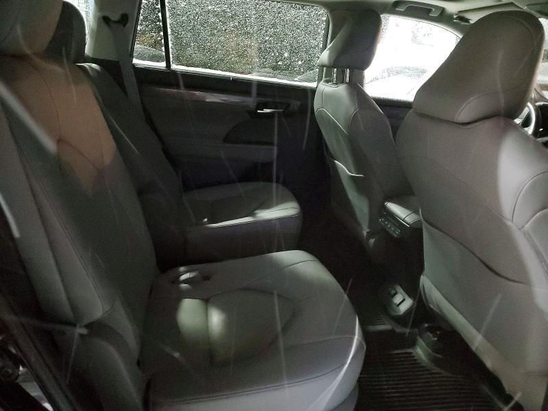 2020 TOYOTA HIGHLANDER LIMITED — Фото 11 из 13