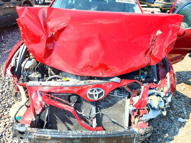 2011 TOYOTA CAMRY LE — Фото 11 из 12