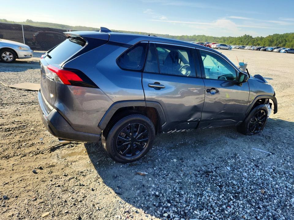 2020 TOYOTA RAV4 LE — Фото 3 из 12