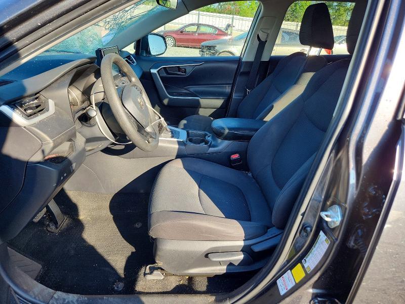 2020 TOYOTA RAV4 LE — Фото 7 из 12