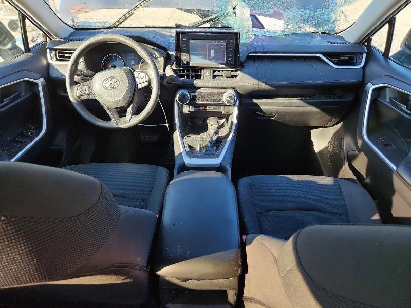 2020 TOYOTA RAV4 LE — Фото 8 из 12