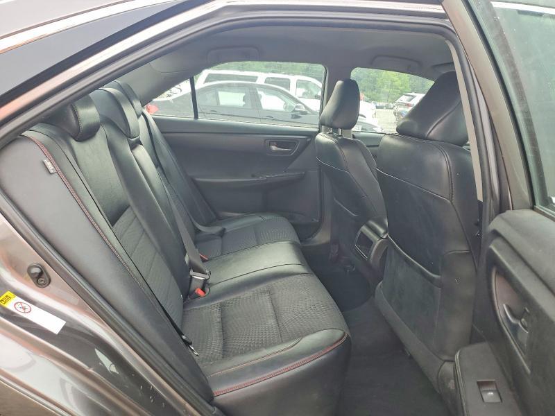 2015 TOYOTA CAMRY SE — Фото 10 из 12