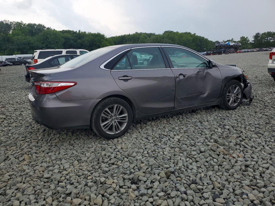 2015 TOYOTA CAMRY SE — Фото 3 из 12