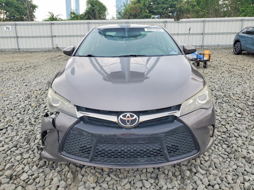 2015 TOYOTA CAMRY SE — Фото 5 из 12
