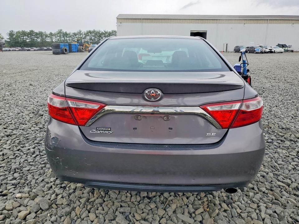 2015 TOYOTA CAMRY SE — Фото 6 из 12