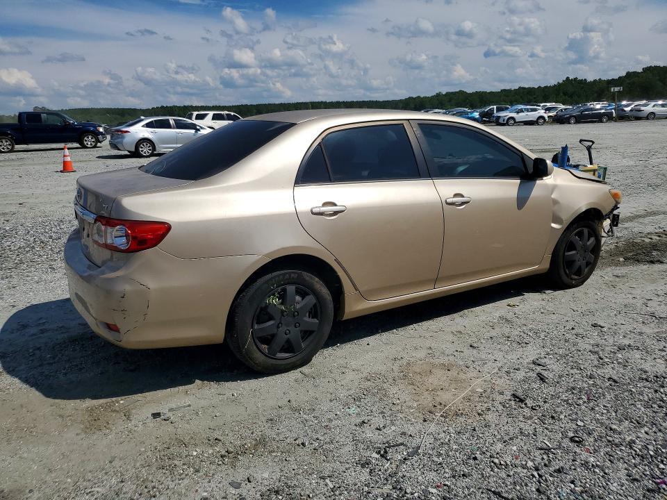2011 TOYOTA COROLLA LE — Фото 3 из 12