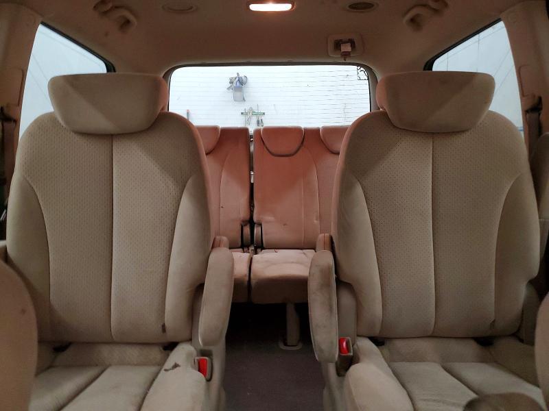 2008 HYUNDAI ENTOURAGE GLS — Фото 10 из 14