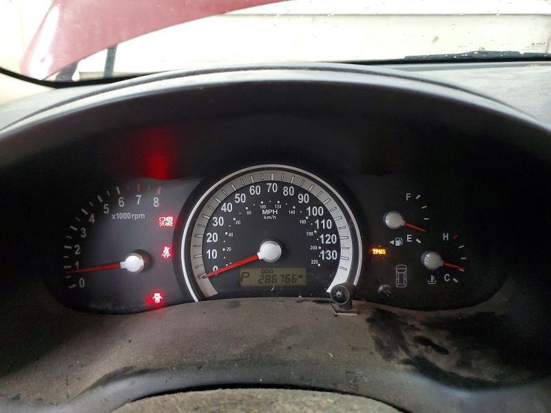 2008 HYUNDAI ENTOURAGE GLS — Фото 9 из 14