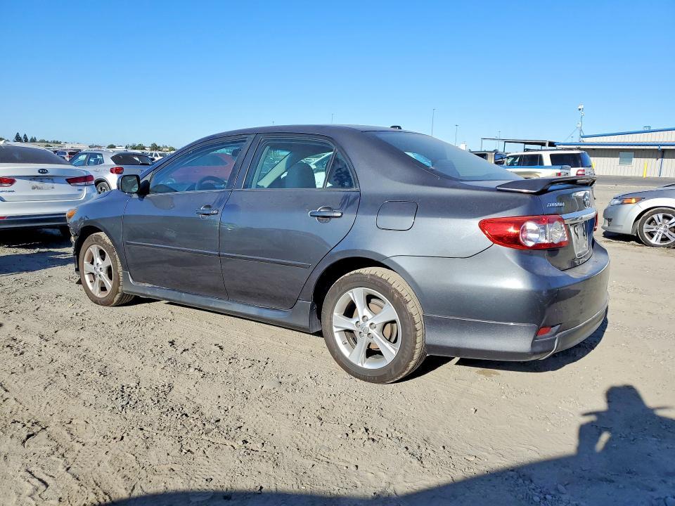 2T1BU4EE0BC717659 2011 TOYOTA COROLLA photo no. 2