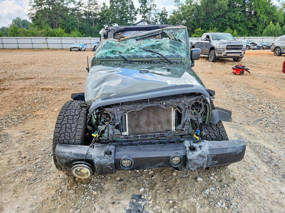2008 JEEP WRANGLER UNLIMITED SAHARA — Фото 5 из 12