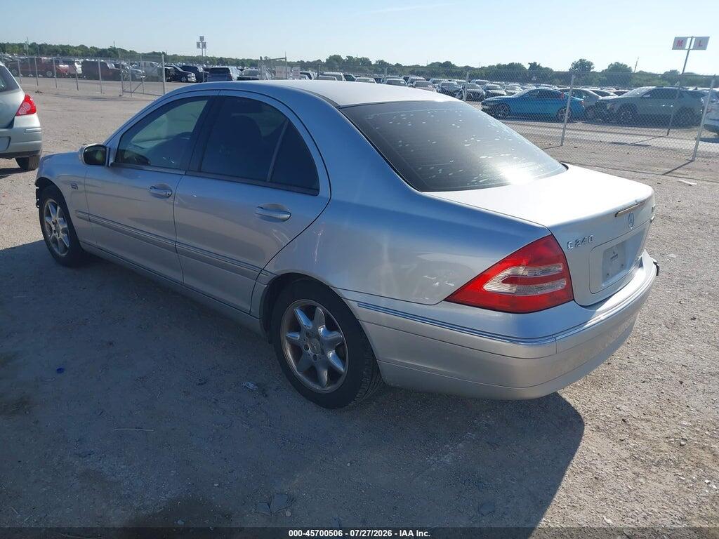 WDBRF81J04F536427 2004 MERCEDES-BENZ C 240 photo no. 3