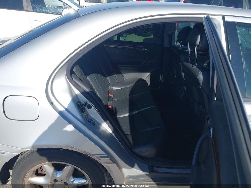 WDBRF81J04F536427 2004 MERCEDES-BENZ C 240 photo no. 8