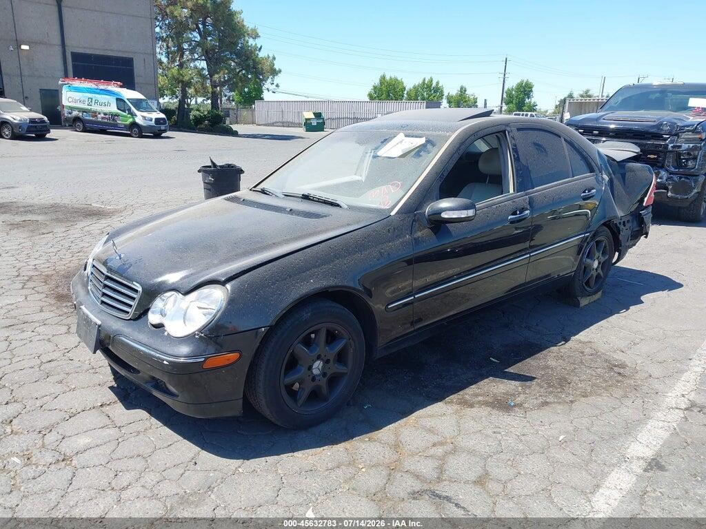 WDBRF61J24F547627 2004 MERCEDES-BENZ C 240 photo no. 2
