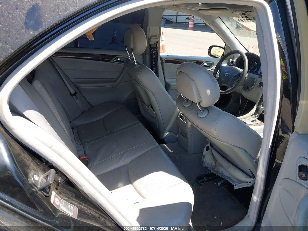 WDBRF61J24F547627 2004 MERCEDES-BENZ C 240 photo no. 8