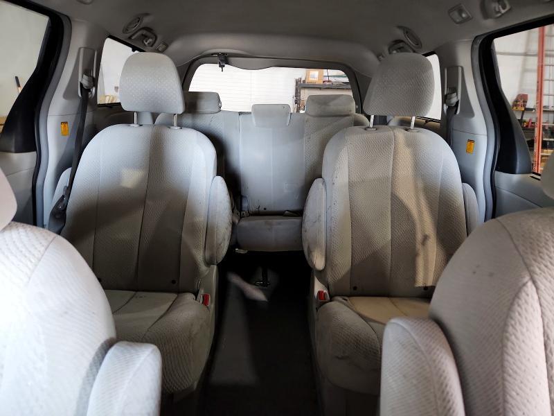 5TDJK3DCXBS007199 2011 TOYOTA SIENNA photo no. 10
