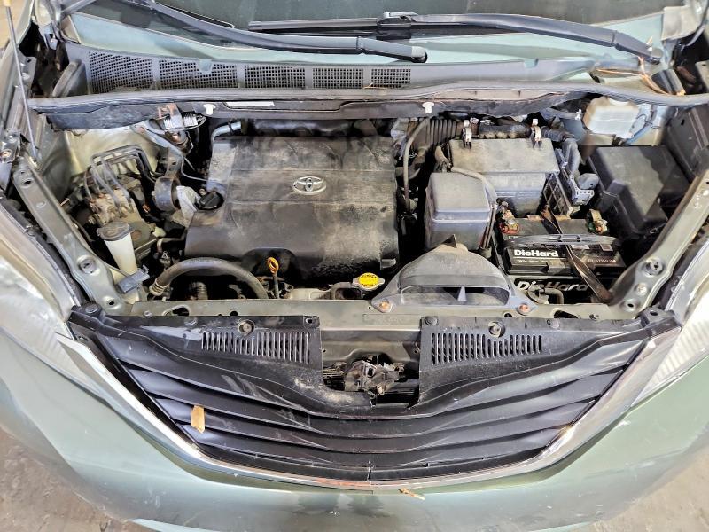 5TDJK3DCXBS007199 2011 TOYOTA SIENNA photo no. 12
