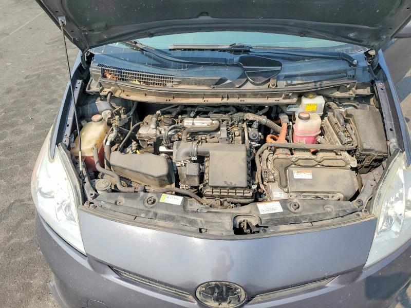 2015 TOYOTA PRIUS TWO — Фото 11 из 12