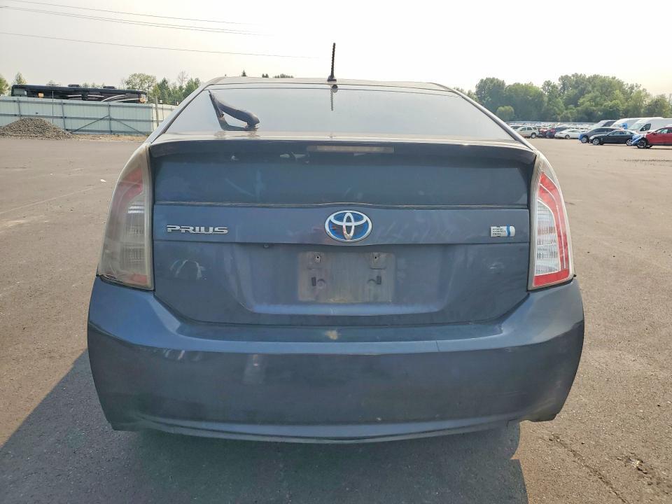 2015 TOYOTA PRIUS TWO — Фото 6 из 12