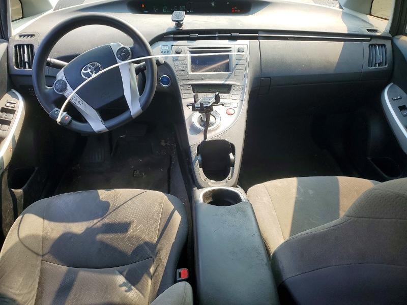 2015 TOYOTA PRIUS TWO — Фото 8 из 12
