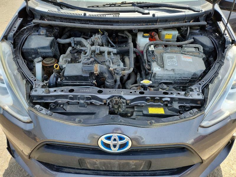 2015 TOYOTA PRIUS C — Фото 11 из 12