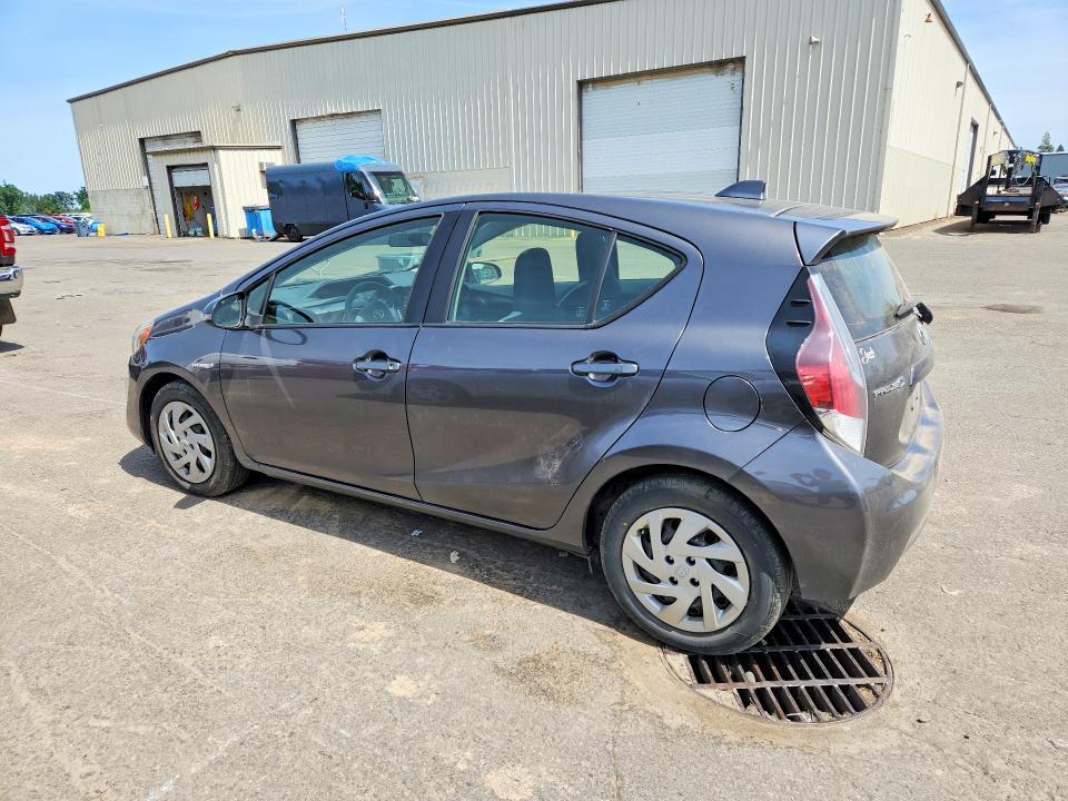 2015 TOYOTA PRIUS C — Фото 2 из 12