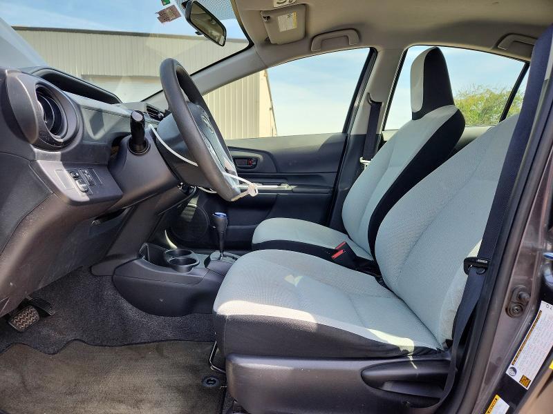 2015 TOYOTA PRIUS C — Фото 7 из 12