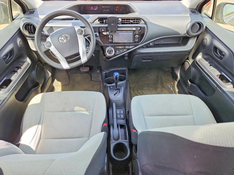 2015 TOYOTA PRIUS C — Фото 8 из 12
