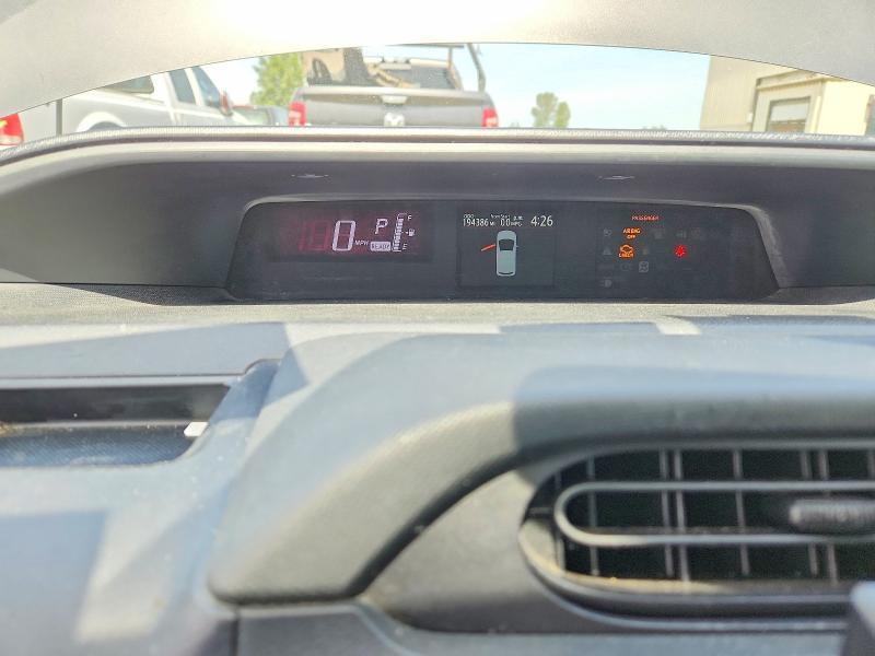 2015 TOYOTA PRIUS C — Фото 9 из 12