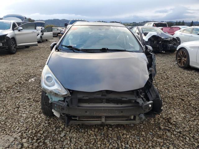 2015 TOYOTA PRIUS C — Фото 5 из 12