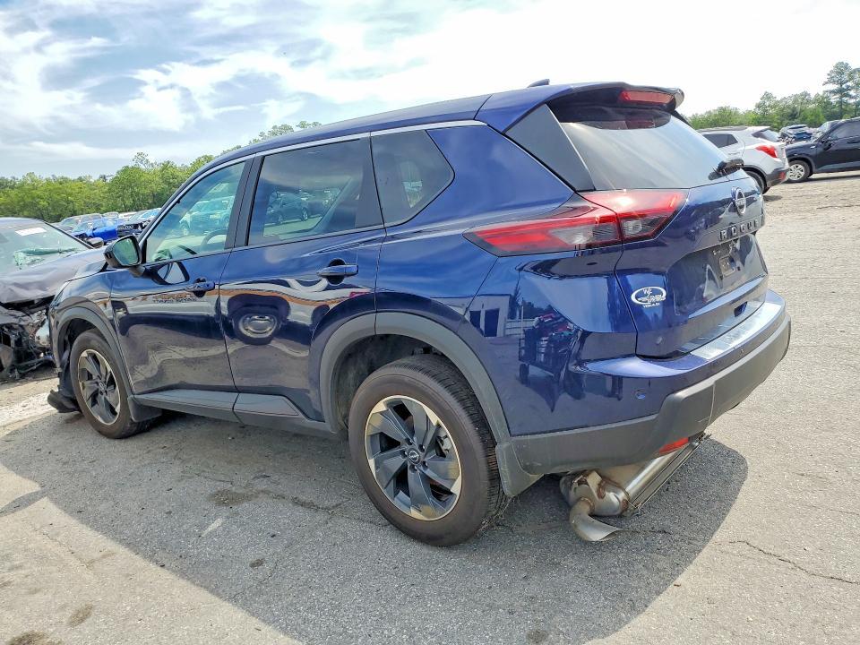 2026 NISSAN ROGUE SV — Фото 2 из 14
