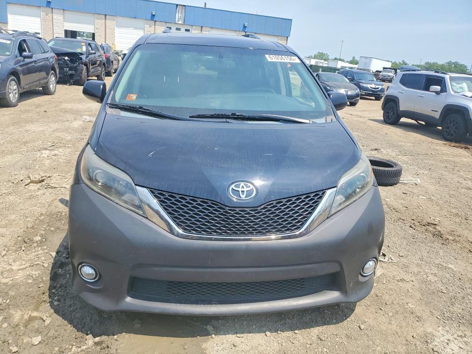2015 TOYOTA SIENNA SPORT — Фото 5 из 13