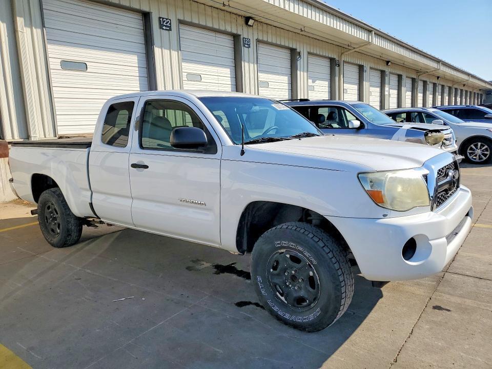 2011 TOYOTA TACOMA BASE — Фото 4 из 12