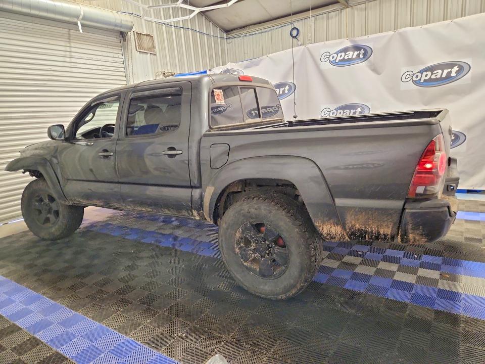 2011 TOYOTA TACOMA DOUBLE CAB — Фото 2 из 12