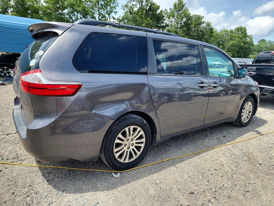2015 TOYOTA SIENNA XLE PREMIUM 8-PASSENGER — Фото 3 из 13