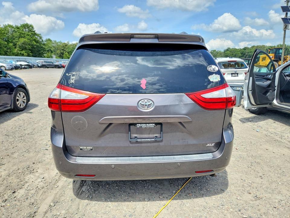 2015 TOYOTA SIENNA XLE PREMIUM 8-PASSENGER — Фото 6 из 13