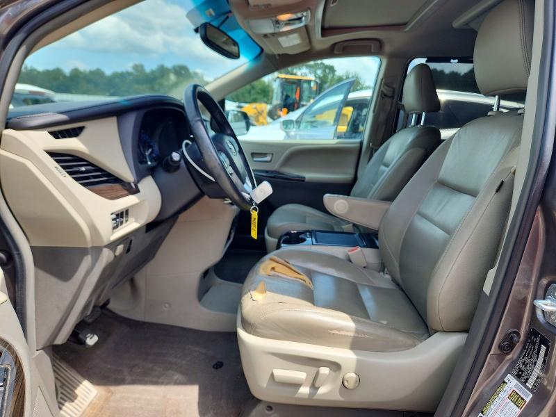 2015 TOYOTA SIENNA XLE PREMIUM 8-PASSENGER — Фото 7 из 13