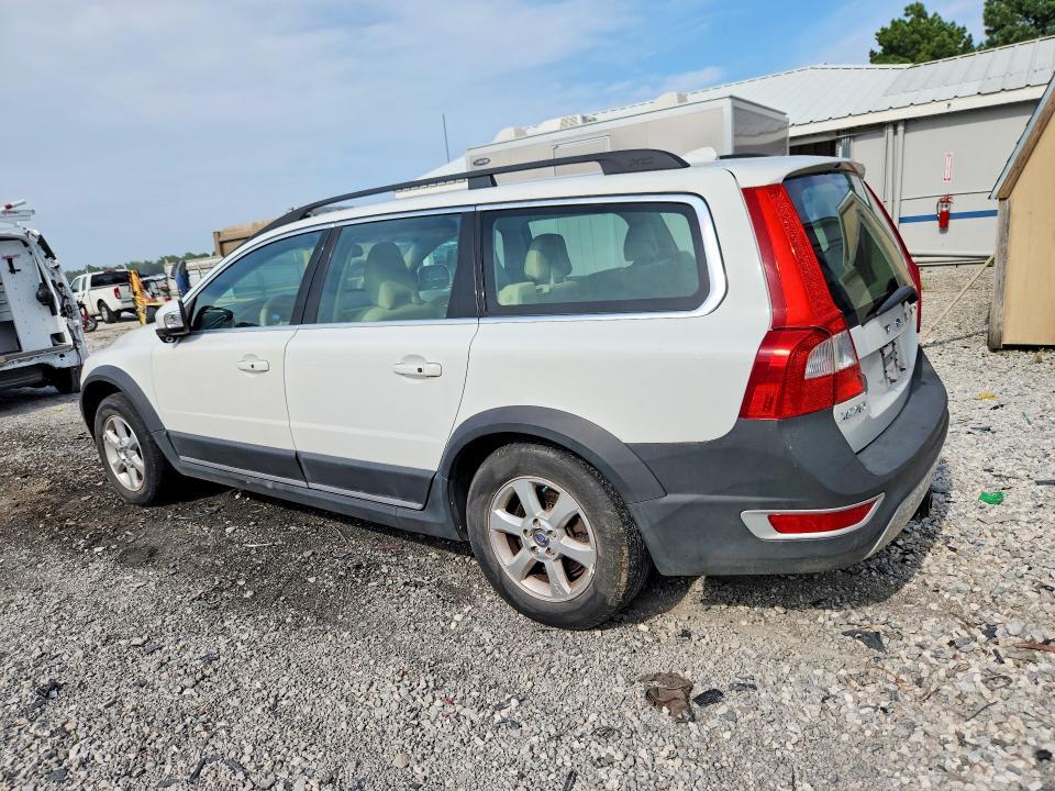 2011 VOLVO XC70 3.2 — Фото 2 из 13
