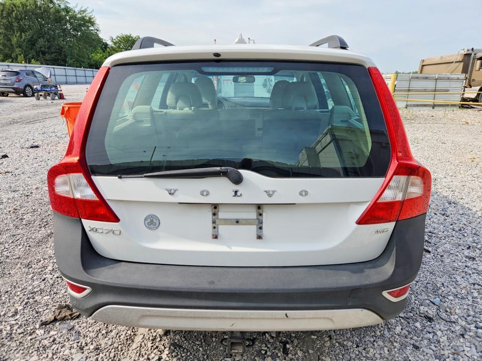 2011 VOLVO XC70 3.2 — Фото 6 из 13