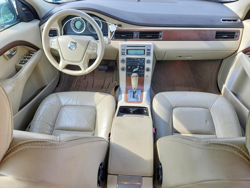 2011 VOLVO XC70 3.2 — Фото 8 из 13