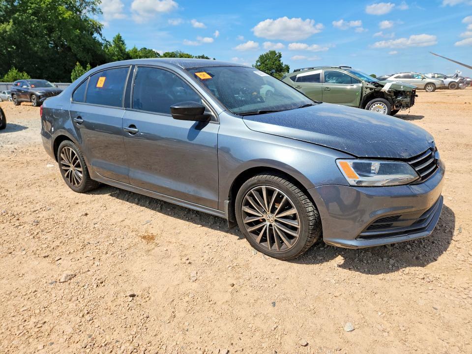 2015 VOLKSWAGEN JETTA SE — Фото 4 из 12