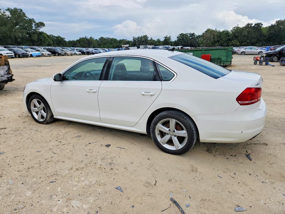 2015 VOLKSWAGEN PASSAT S — Фото 2 из 12