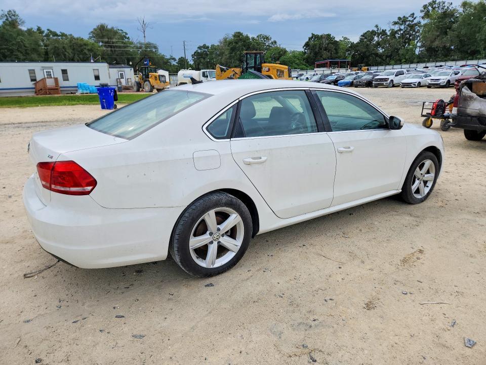 2015 VOLKSWAGEN PASSAT S — Фото 3 из 12