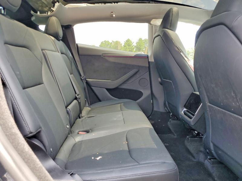 2026 TESLA MODEL Y — Фото 10 из 12