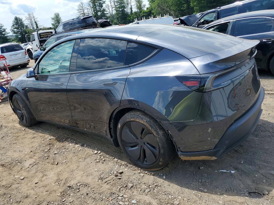 2026 TESLA MODEL Y — Фото 2 из 12